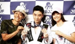 爆料娱乐圈丑闻的博主,揭开明星背后的秘密面纱